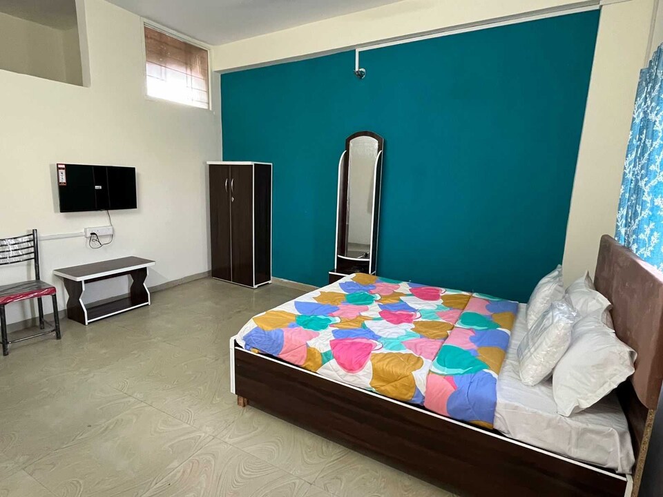 OYO 820872 Hotel Nitya, MG Road Indore, Indore