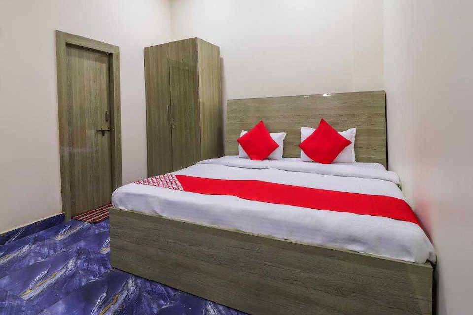 Hotel O K. R PALACE, Barra Kanpur, Kanpur