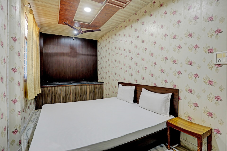 Hotel O The Gunjan Villa Palace, Fateh Sagar, Udaipur