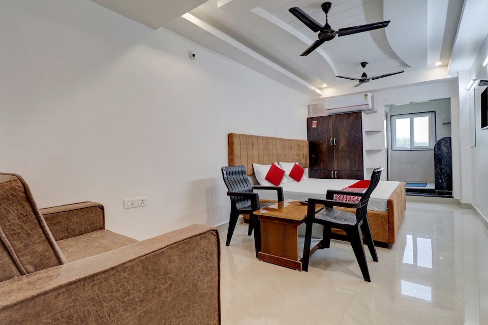 OYO SR Grand Lodge, Ongole, Ongole