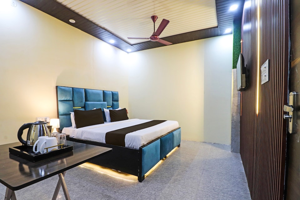 Hotel O Tree House, Paschim Vihar Delhi, Delhi