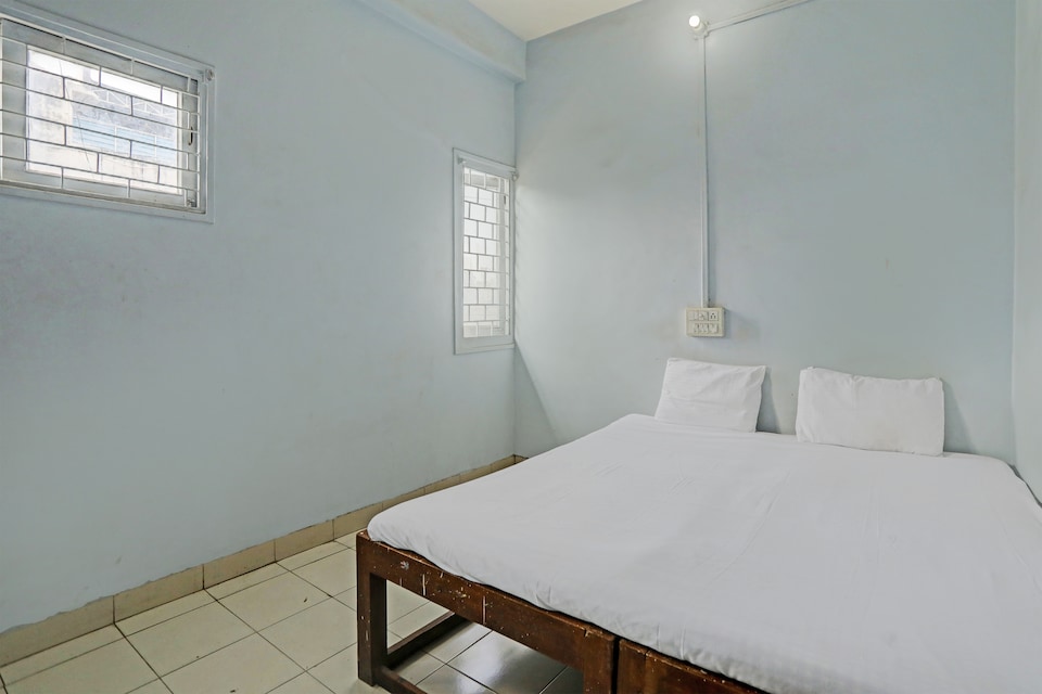 OYO 820979 Hotel Mayura, Amravati, Amravati