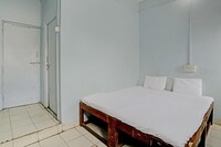 OYO 820979 Hotel Mayura