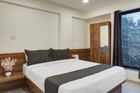 Hotel O Royal Palace