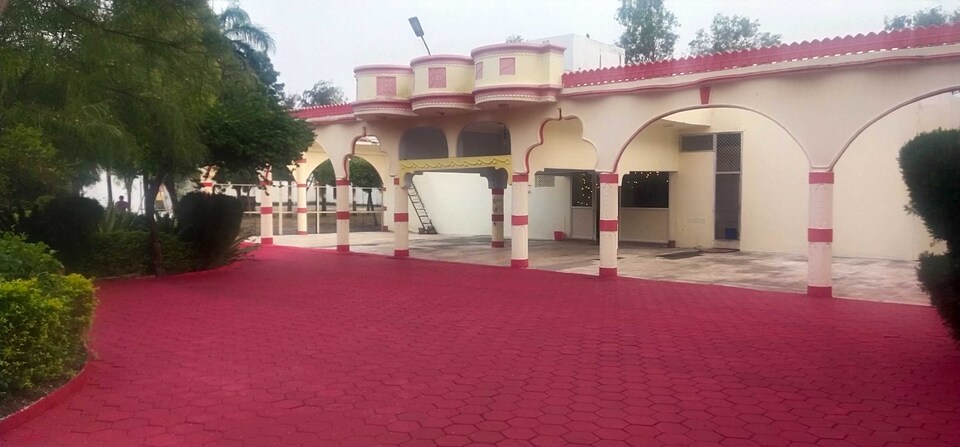 OYO 821006 Majestic Resort Manali Farms, Vijay Nagar Indore, Indore