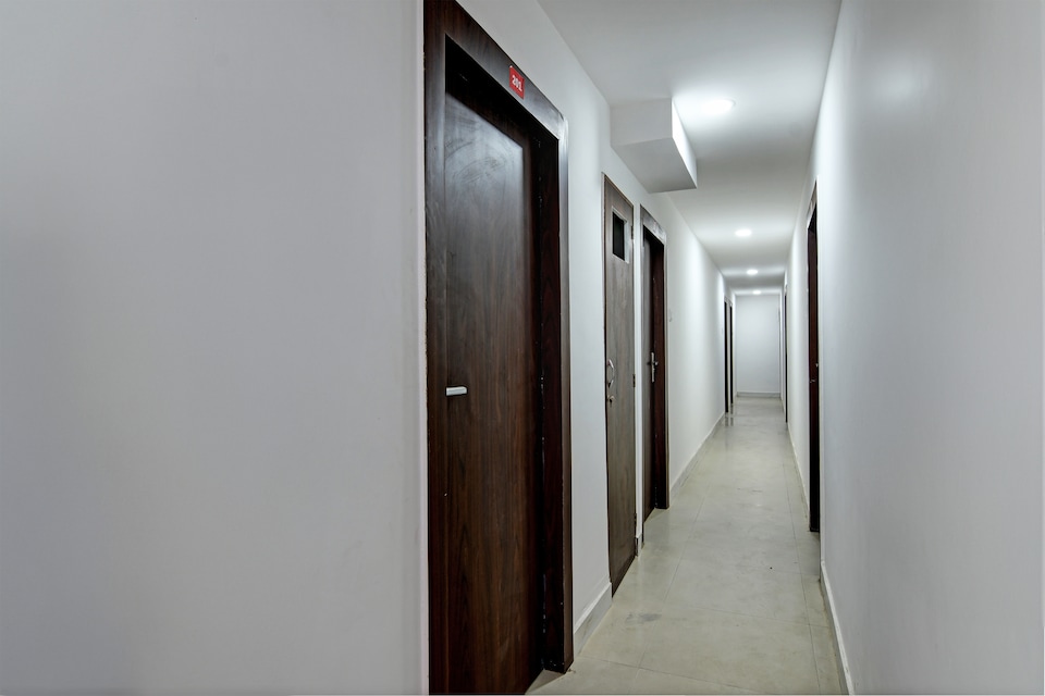 Hotel O AIRPORT PALACE, Rajarhat Kolkata, Kolkata