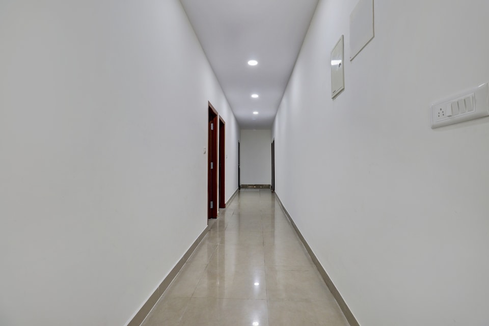 Hotel O Maruthi Paradise, Yehalanka Bangalore, Bangalore