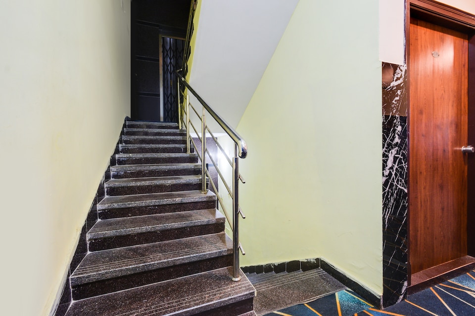 Super Townhouse Shamshabad Paradise Formerly Blue Petals Hotel, Shamshabad, Hyderabad