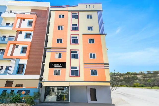 Townhouse Shamshabad Paradise Formerly Blue Petals Hotel