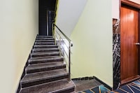 Super Townhouse Shamshabad Paradise Formerly Blue Petals Hotel