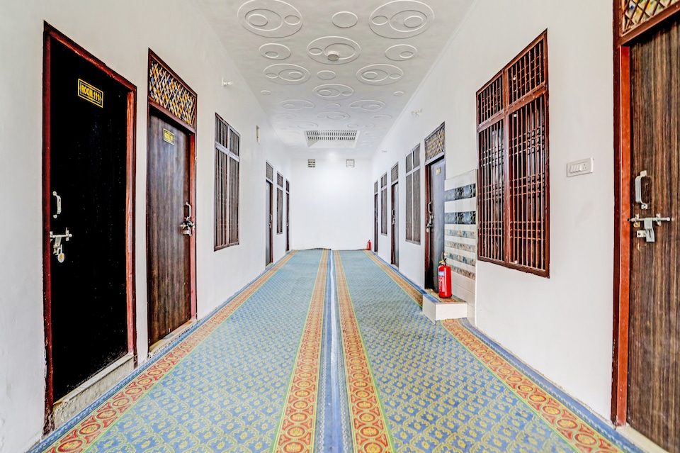 Spot On PARK'S HOTEL, Chandausi, Chandausi