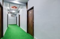 Hotel O Super Corridor