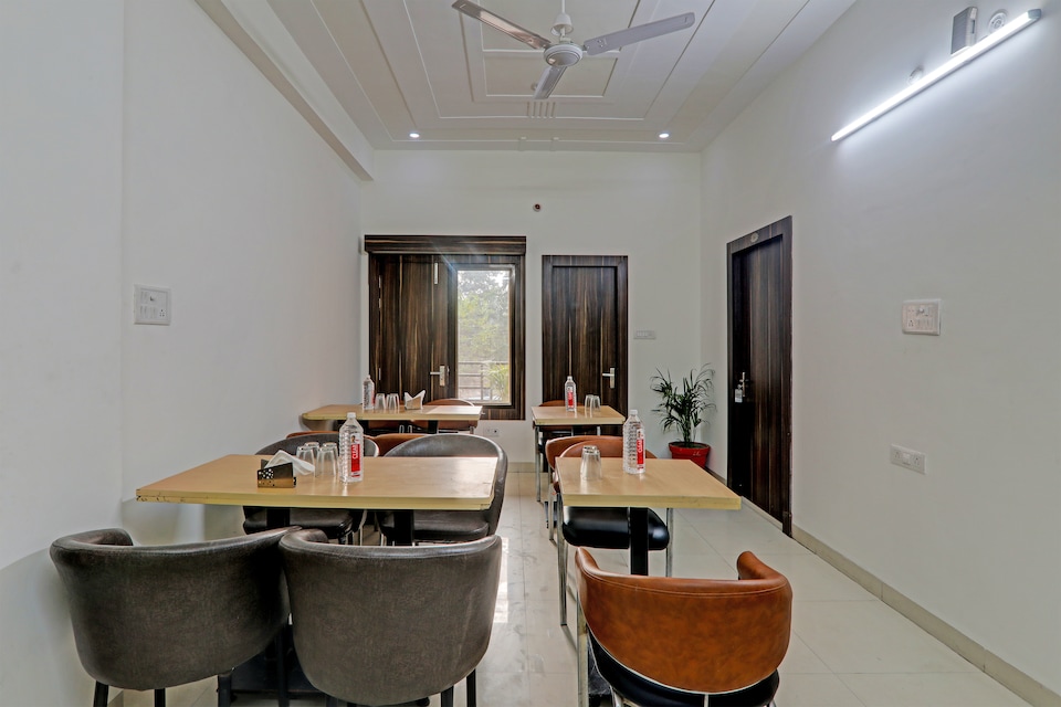 Hotel O Gulmohar Inn, Gomti Nagar Lucknow, Lucknow