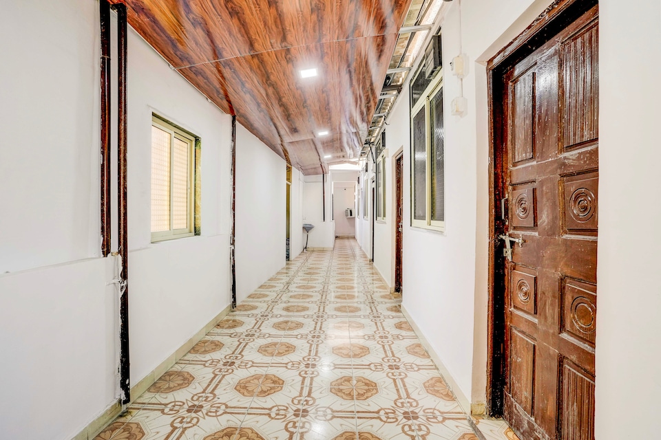 Hotel O Vira Palace, Mumbai- Kalyan-Bhiwandi- Badalapur, Mumbai