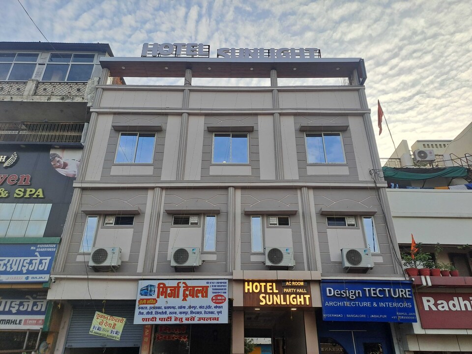 Hotel O Sunlight Pandit Omkar Prasad Tiwari Bus Stand, Vijay Nagar - Jabalpur, Jabalpur