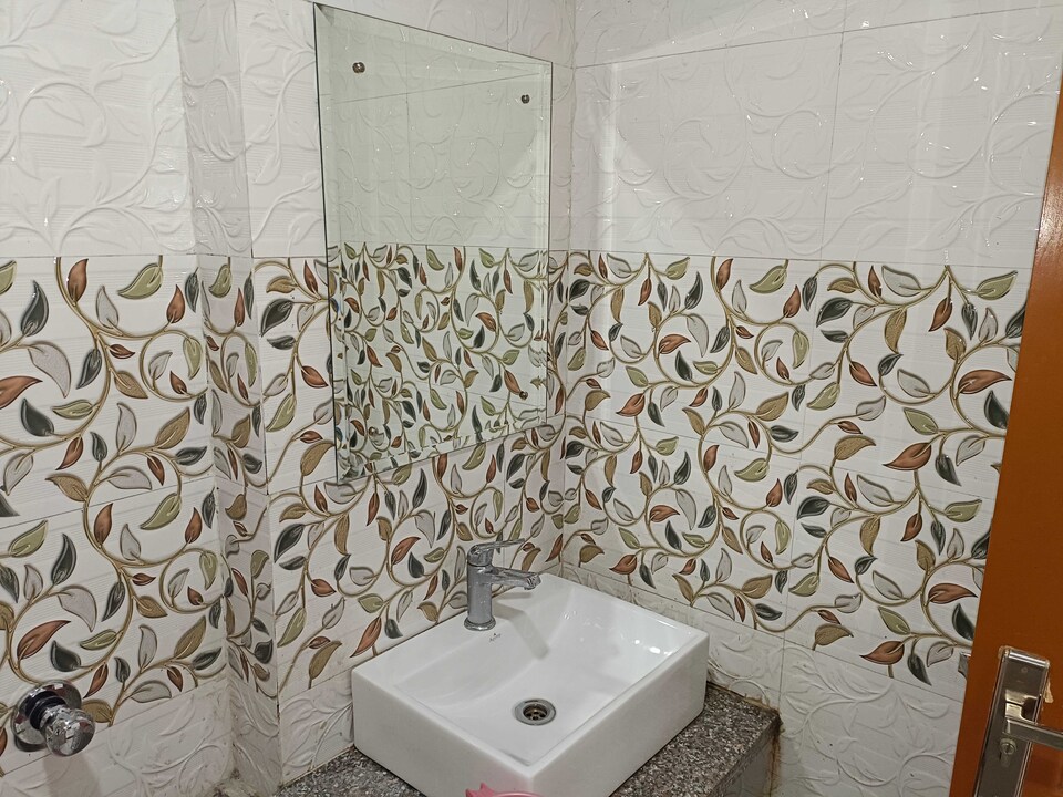 OYO 821208 Town Plaza, Rajouri Garden Delhi, Delhi