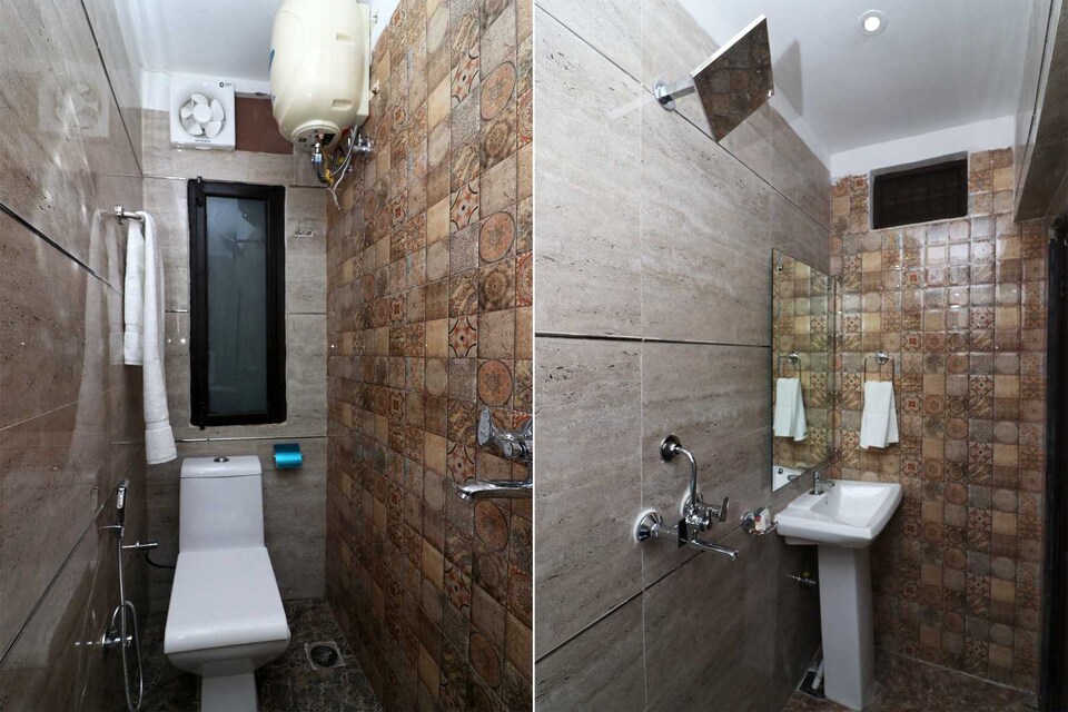 OYO 821208 Town Plaza, Rajouri Garden Delhi, Delhi