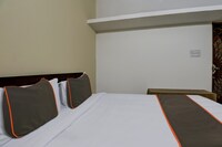 OYO 821231 SS Home Stay