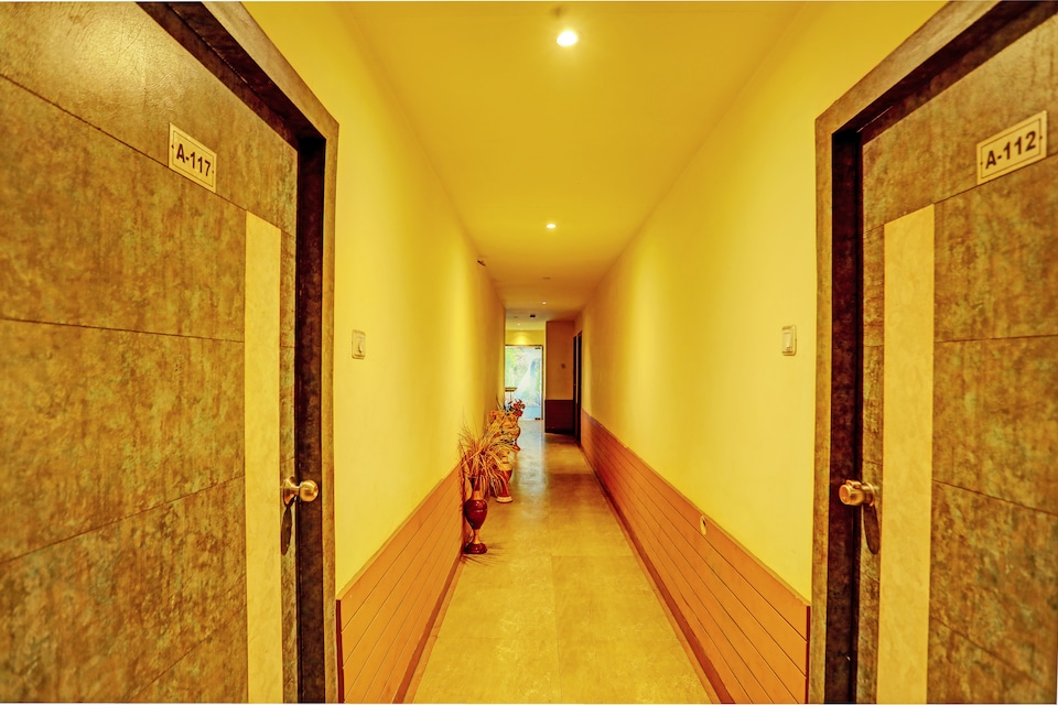 Hotel O Sky High, Charbagh Lucknow, Lucknow