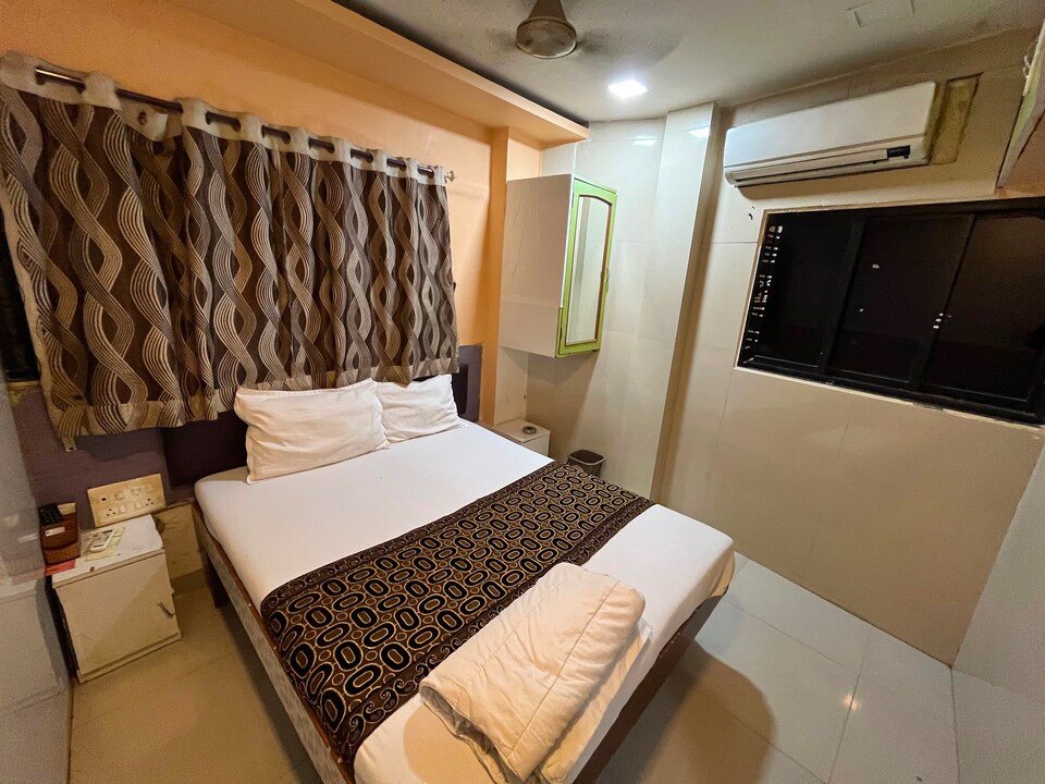 OYO 821309 Hotel Brick Residency, Mumbai International Airport, Mumbai