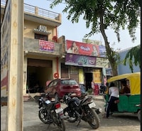 Spot On  Brothers Hotel
