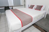 Capital O 93490 Yubi Room Patraland 