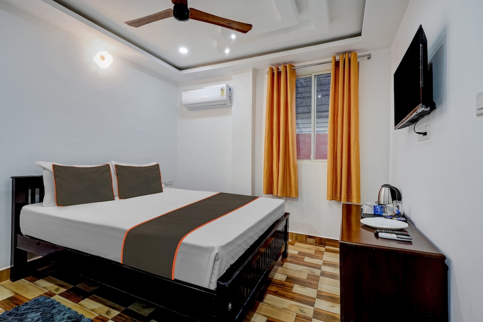 Collection O Nawal Mahal, Kaloor Kochi, Kochi