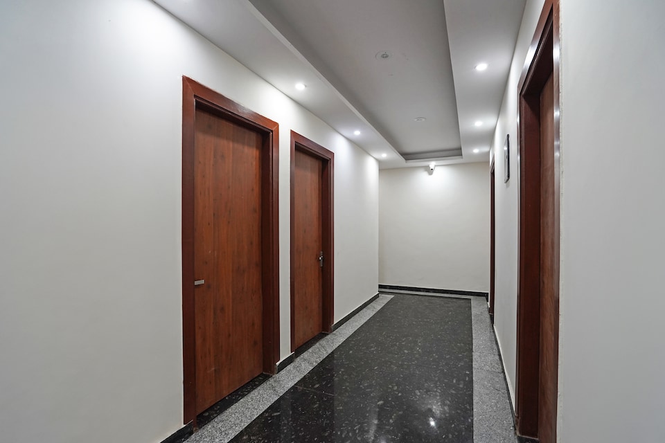 Hotel O Noida Stays, Noida City, Noida