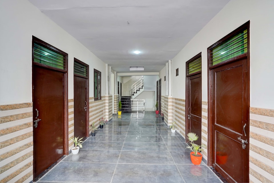  Hotel O Vedant , Greater Noida, Noida