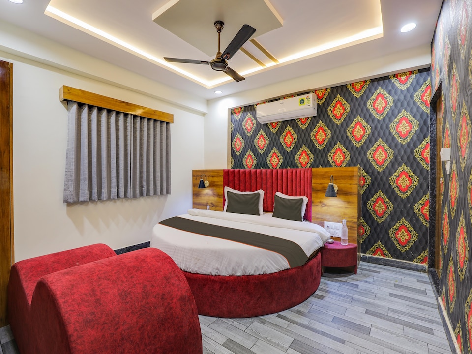 Collection O London Palace Hotel, SG Highway Ahmedabad, Ahmedabad