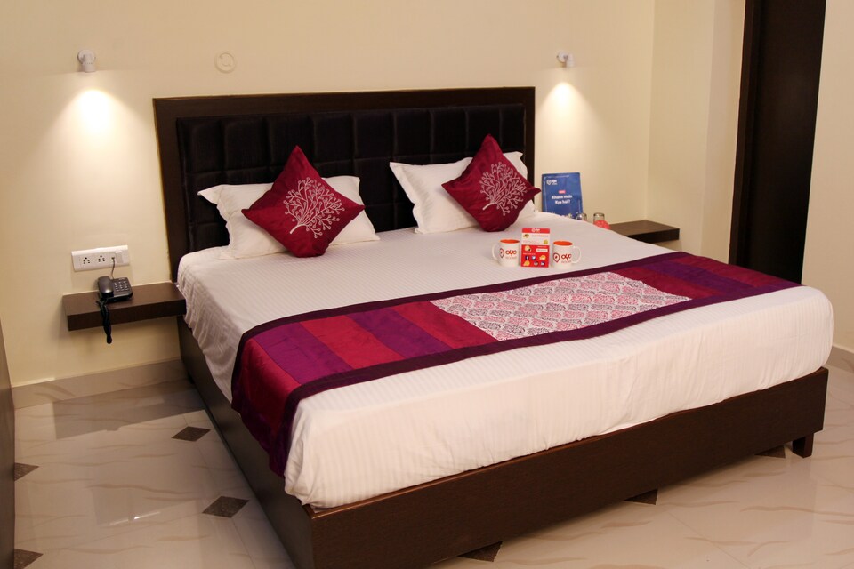 OYO 1775 Hotel Natraj, Cantt, Varanasi