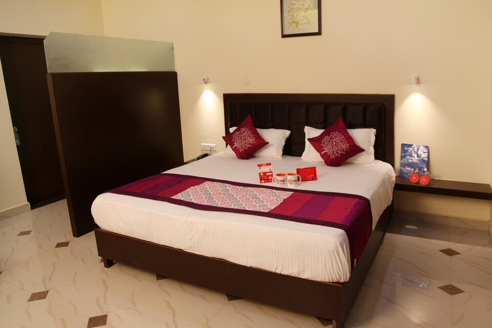 OYO 1775 Hotel Natraj, Cantt, Varanasi