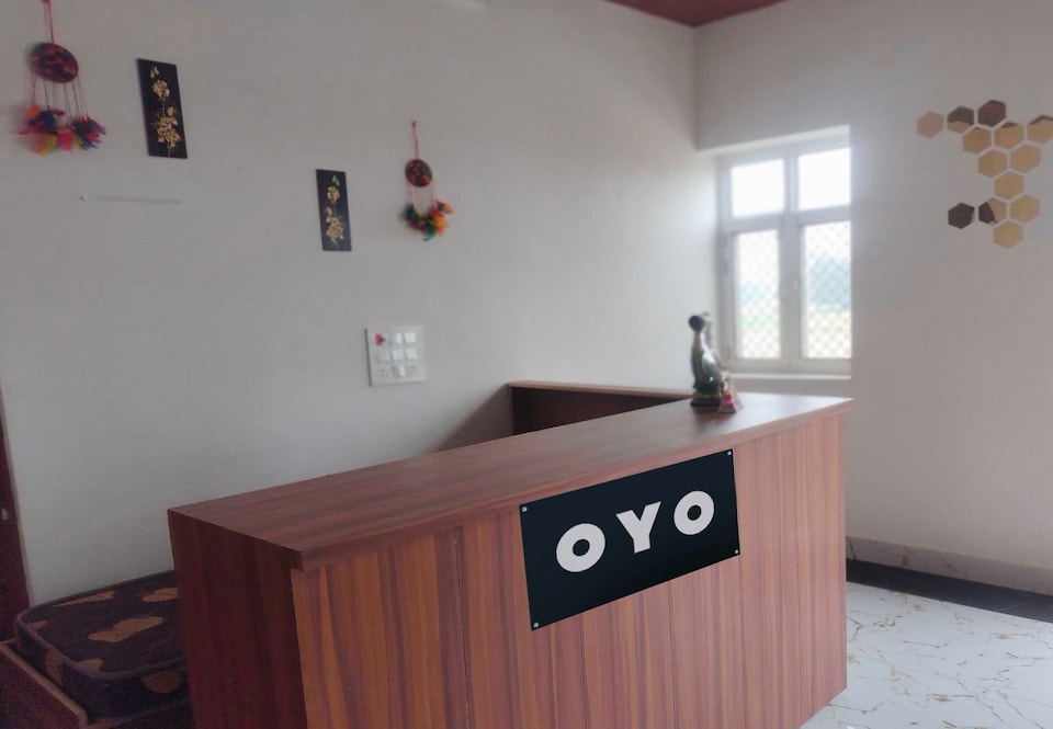 Hotel O by OYO White Palace, Aonla, Aonla