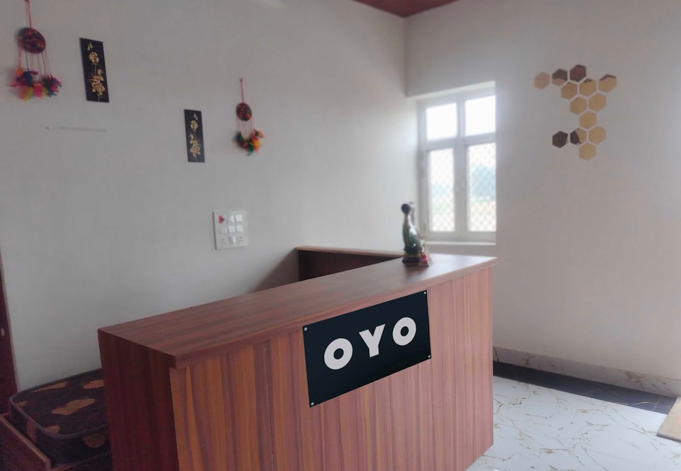 Hotel O by OYO White Palace, Aonla, Aonla