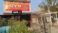 Hotel O by OYO White Palace