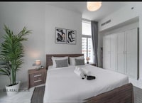 OYO 1217 Home Luxurious 1-Bed Apartment At Binghatti Millenium