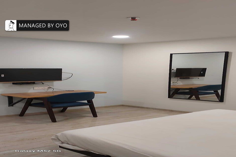 Super Hotel Royal ComfortÂ, Alkapuri Vadodara, Vadodara