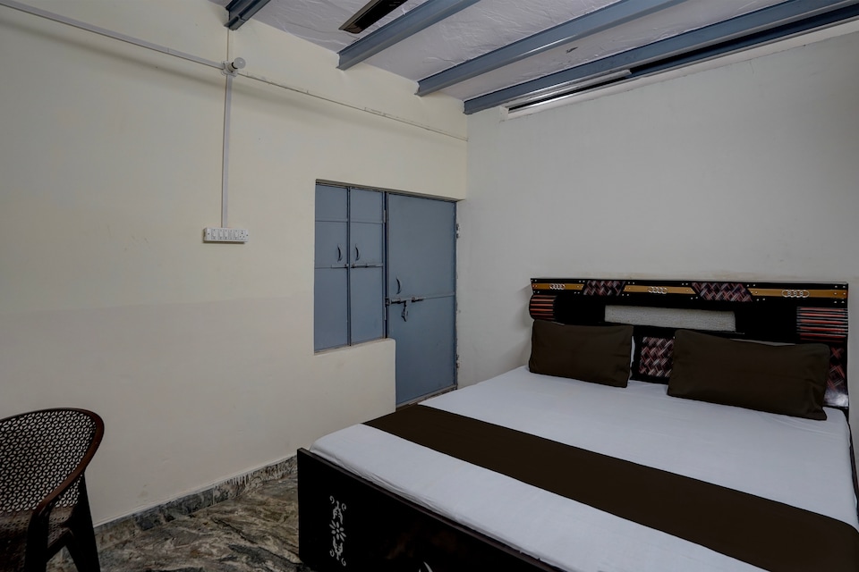 SPOT ON Royal Classic Hotel, Bulandshahr, Bulandshahr