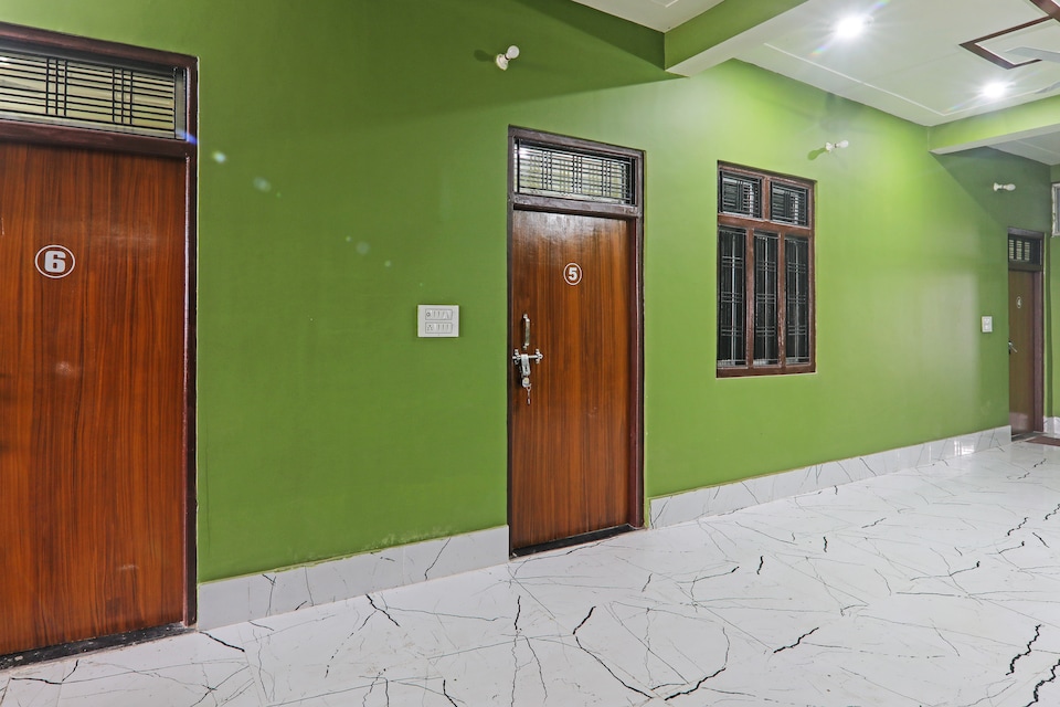 SPOT ON Raj Ratan Hotel And Restaurant, Mangarh, Mangarh