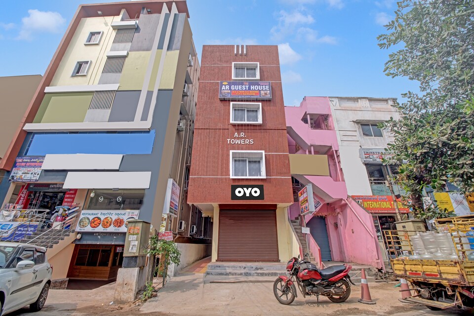 OYO AR Guest House, Flagship Visakhapatnam, Book ₹799 OYO
