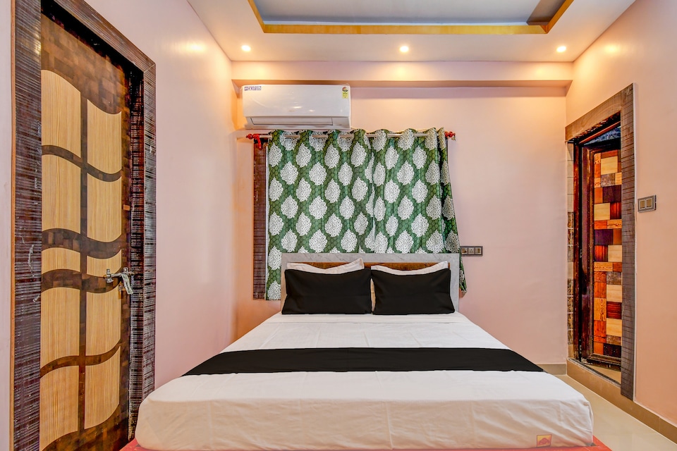 HOTEL O ZARA PALACE, VIP Road Kolkata, Kolkata