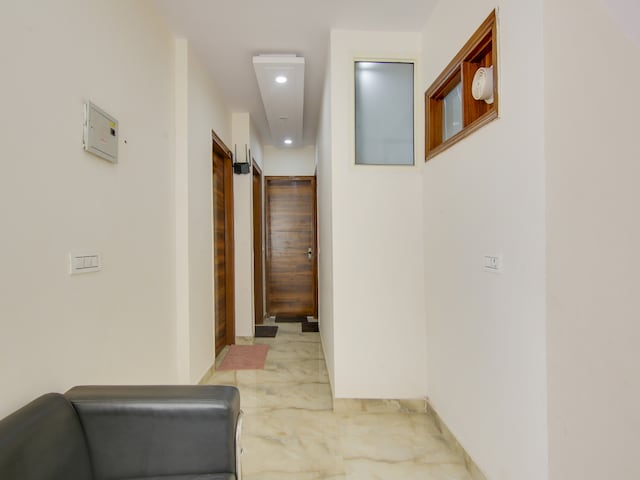OYO 821771 AR Residency