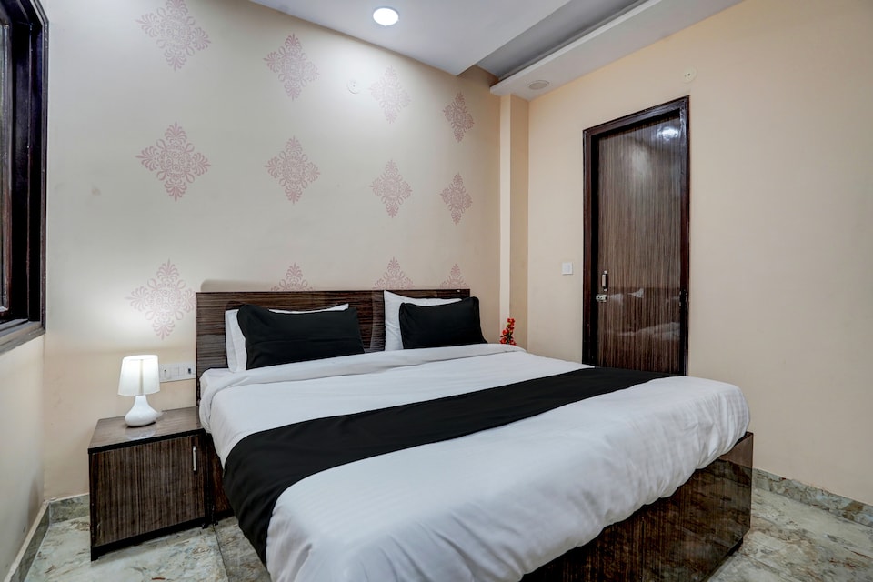 Hotel O STAR X RESIDENCY, Anand Vihar Delhi, दिल्ली