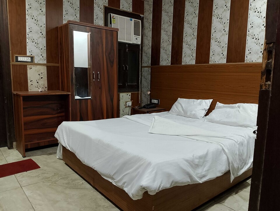 OYO 821826 Brothers Hotel, Faridabad, Faridabad