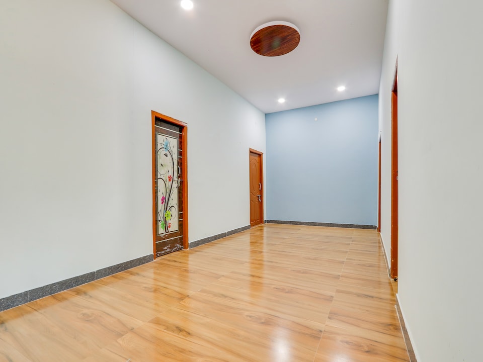 Hotel O SG TRINETRA RESIDENCY, Shadnagar-Kothur, Shadnagar