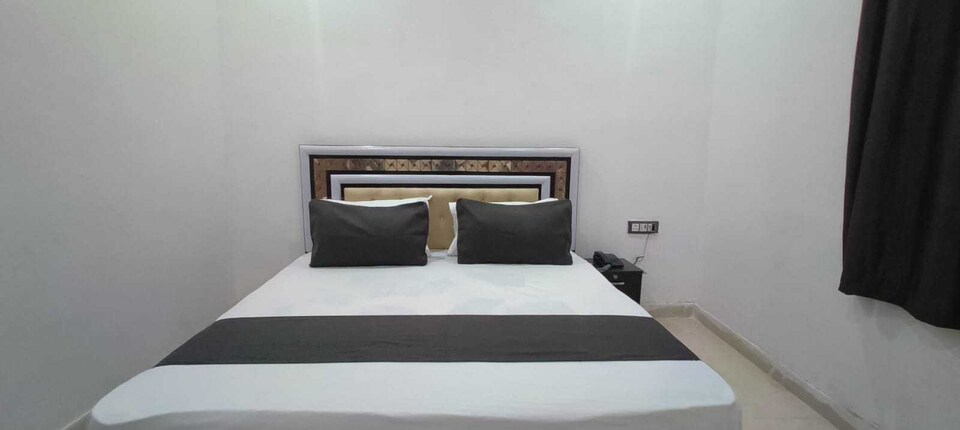 OYO 821865 Royal Residency, Aligarh, Aligarh