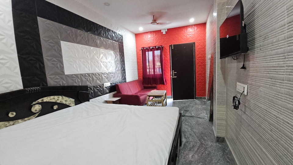 OYO Mr White Prime Residency, Egmore Chennai, Chennai