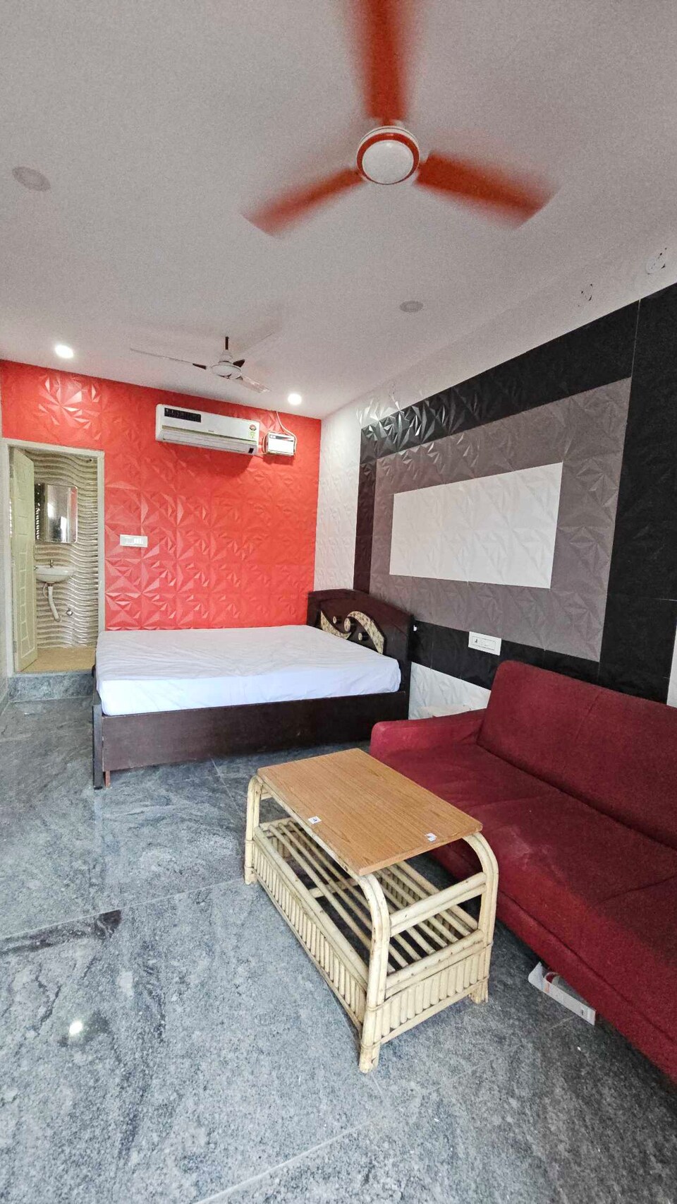OYO Mr White Prime Residency, Egmore Chennai, Chennai