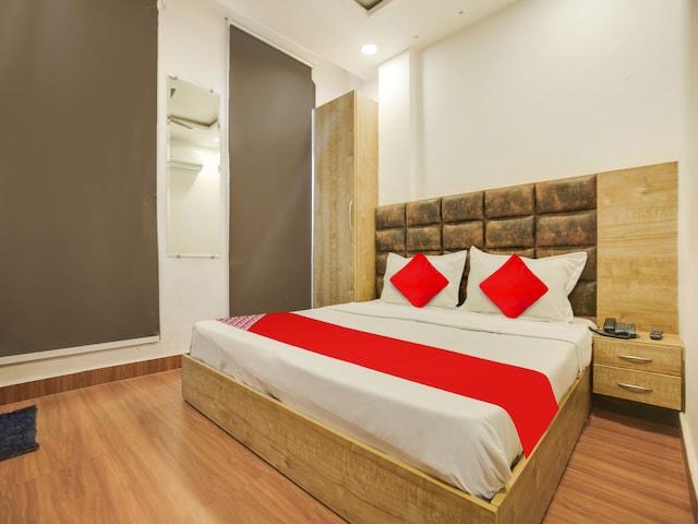 OYO Hotel The Heritage Inn