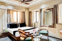 Super Townhouse Oak Viman Nagar Downtown Formerly Hotel Cilantro